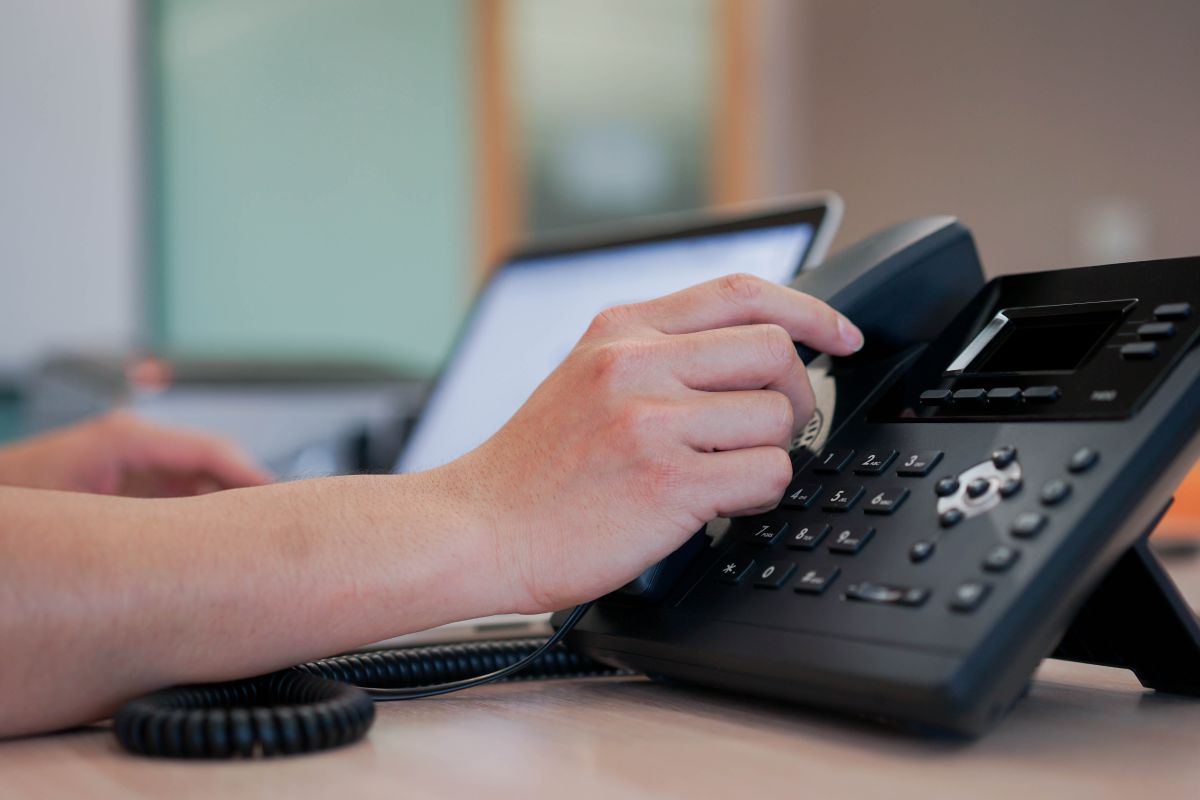 Bénéficiez de solutions de téléphonie fixe sur mesure pour votre entreprise